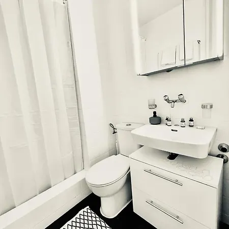 Cozy Unit 11 In Center Of * Zurich